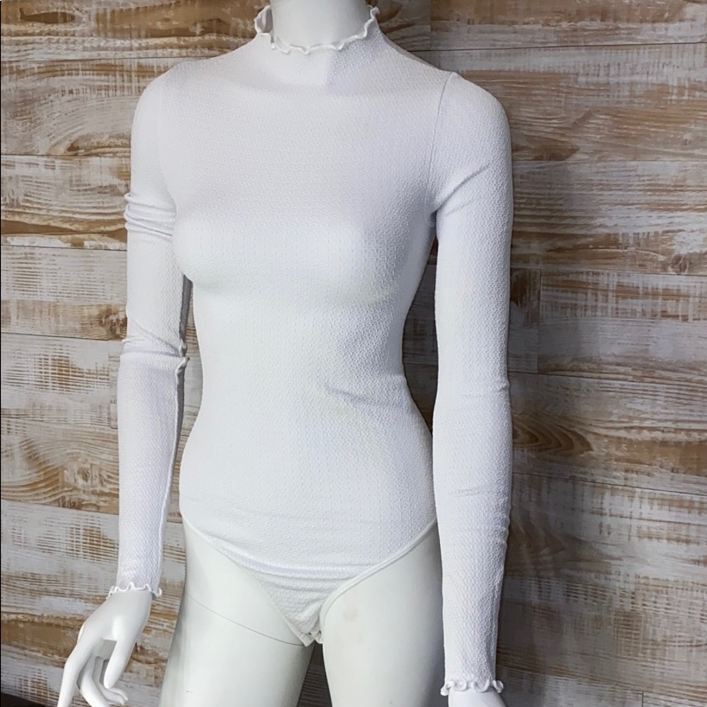 Free People Make It A Mock Neck Seamless Bodysuit white size M/L